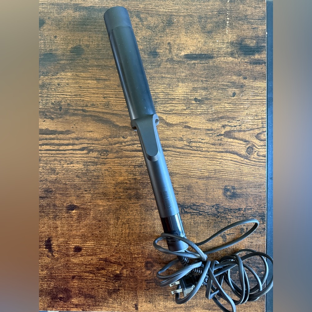 Hot Tools Pro Artist Black Gold Digital curling iron